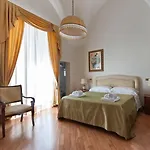 Dimora Corte Lubelli Bed & Breakfast 4*
